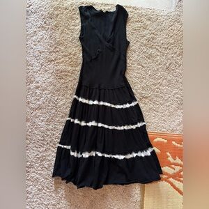 Women's Black Sleeveless Tiered Dress with White Accents